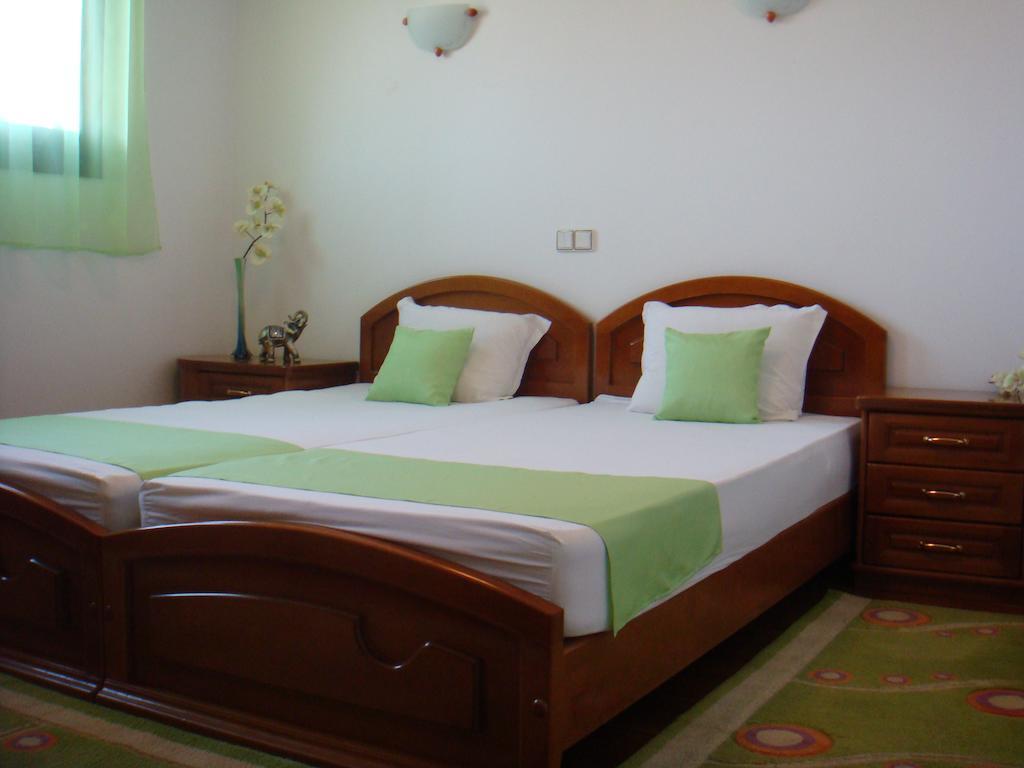 Family Hotel Elegance Arbanasi Pokój zdjęcie