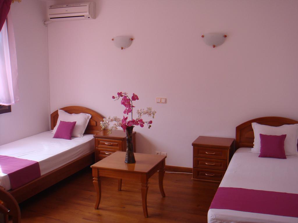 Family Hotel Elegance Arbanasi Pokój zdjęcie